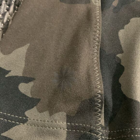 Athleta limitless keyhole camo tank - Picture 4 of 5